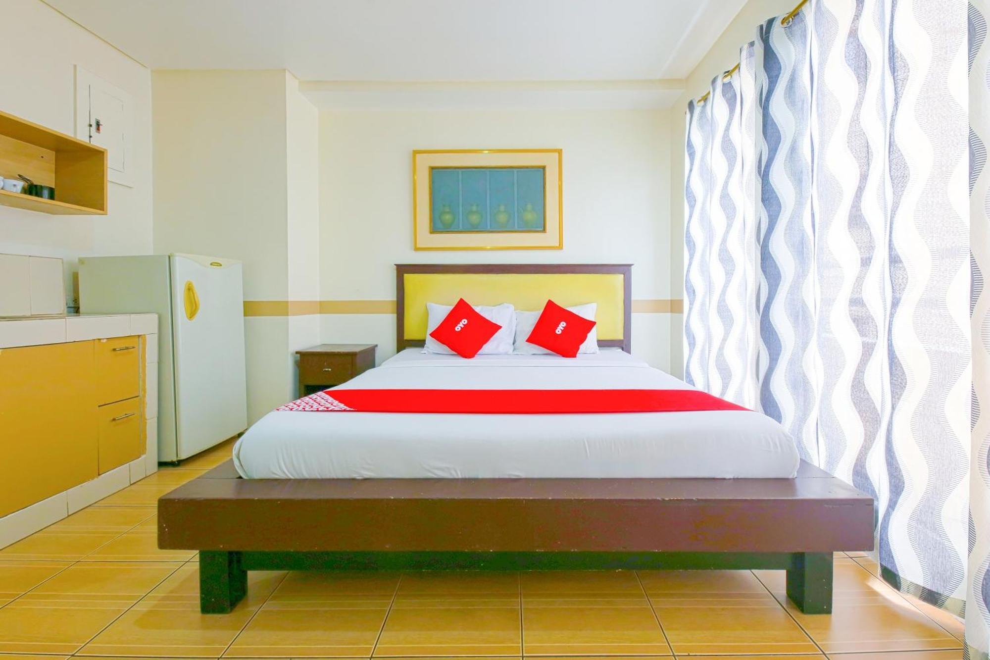 Oyo 769 Poblacion Suites Polaris Makati City Exterior photo