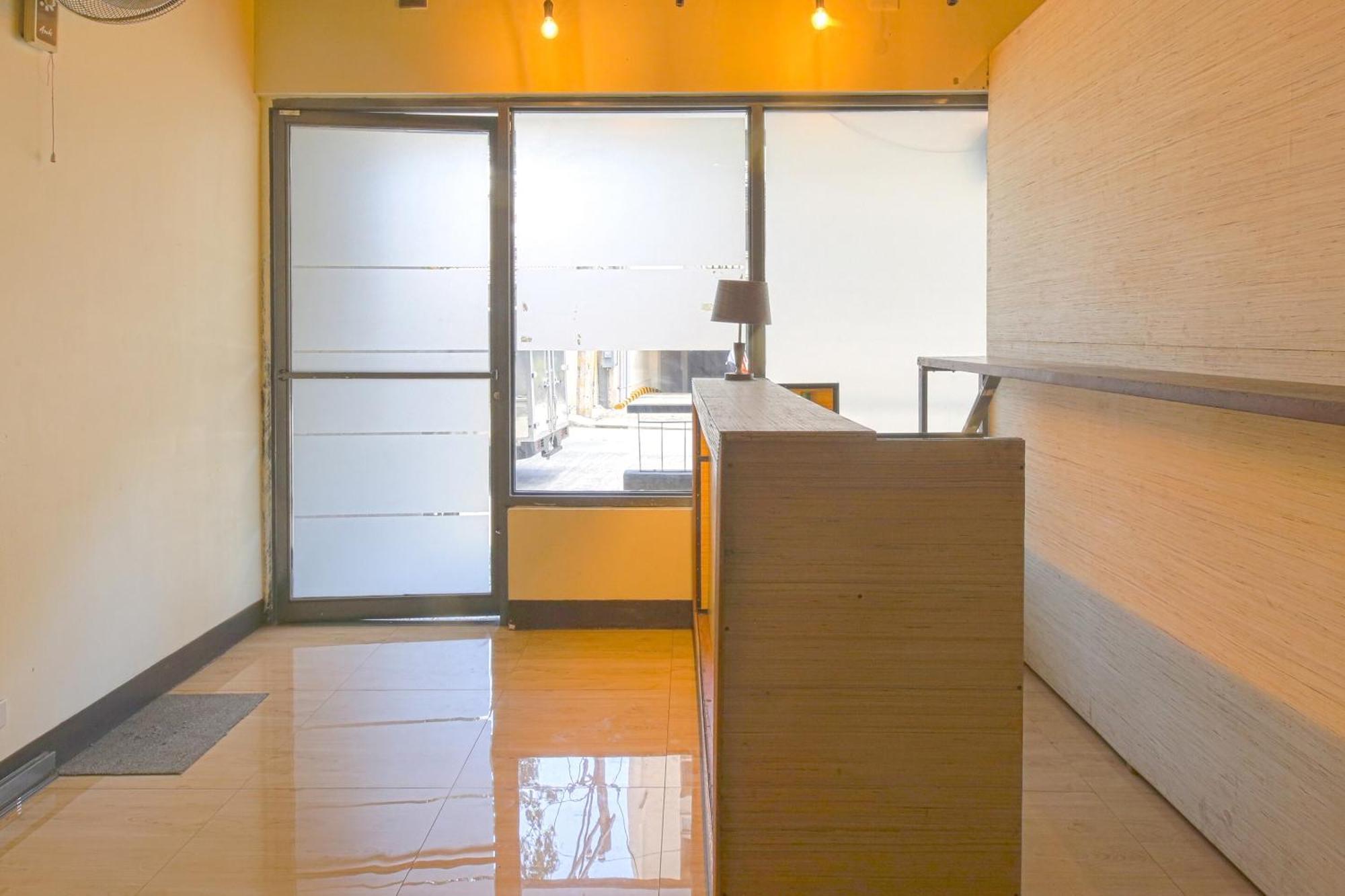 Oyo 769 Poblacion Suites Polaris Makati City Exterior photo